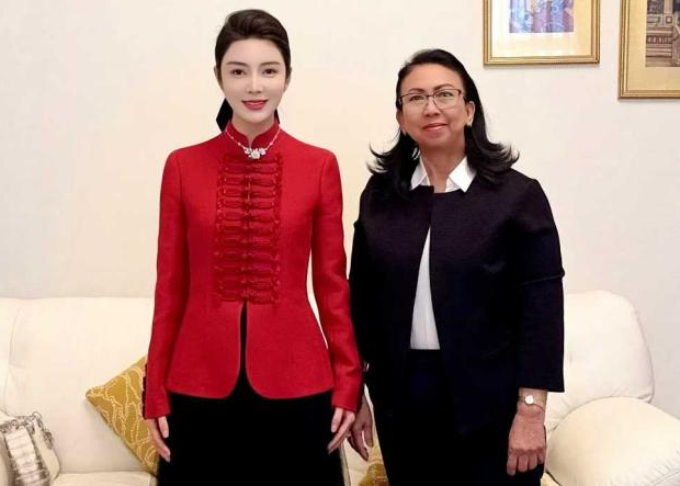 中帛集团董事长央金卓玛会见柬埔寨驻华大使宋嘉薇博士